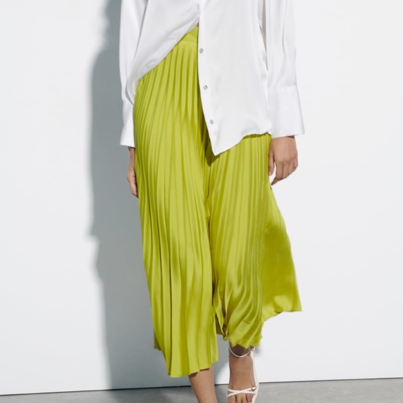 Zara Limited Edition Lime Green Pleated Midi Skirt. New with tags. - Picture 1 of 7